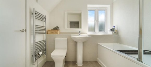 2 bedrooms Apartment in Tadworth, United Kingdom No. 9723 9