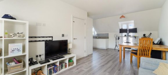 2 bedrooms Apartment in Tadworth, United Kingdom No. 9723 3