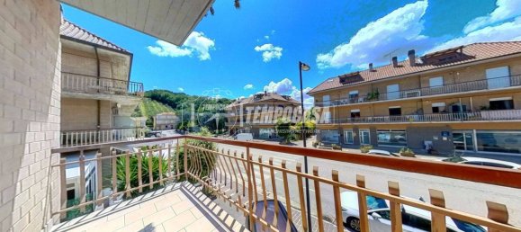 Apartamento de 2 dormitorios en Sant'Elpidio a Mare, Italy No. 300495 11