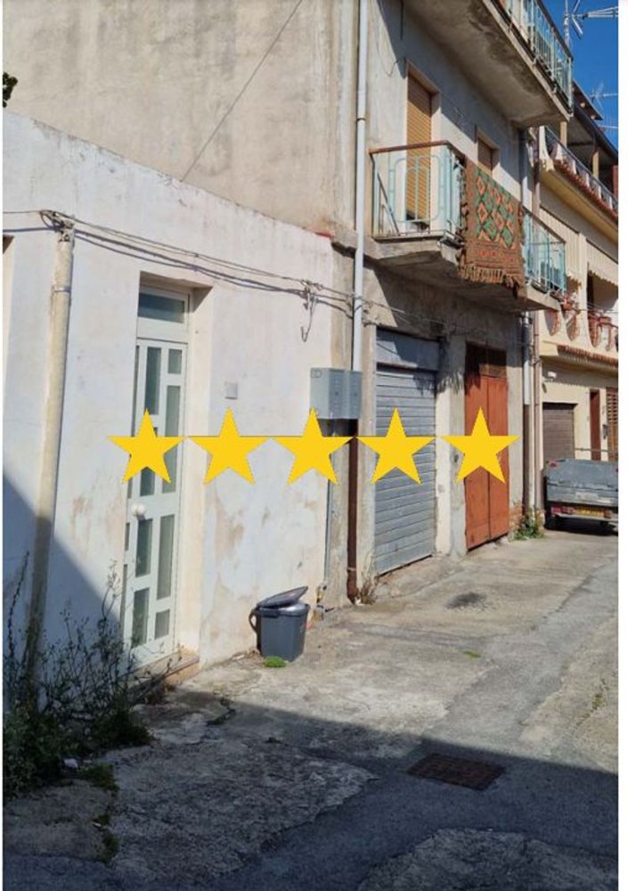 7 rooms Apartment in Pagliara, Italy No. 47879