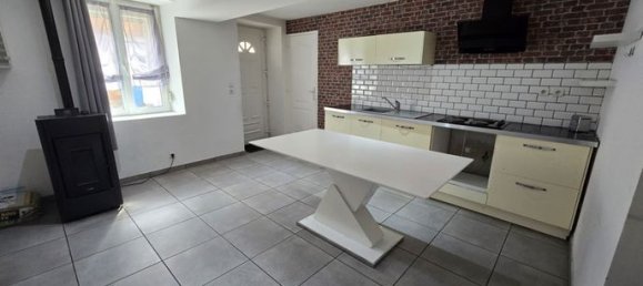 2 bedrooms House in Hirson, France No. 307654 3