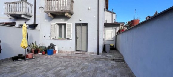 5 bedrooms House in Belgioioso, Italy No. 372545 7