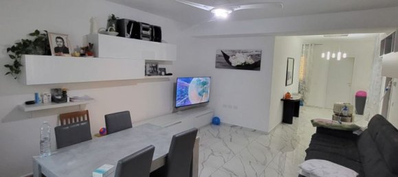 5 bedrooms House in Belgioioso, Italy No. 372545 8