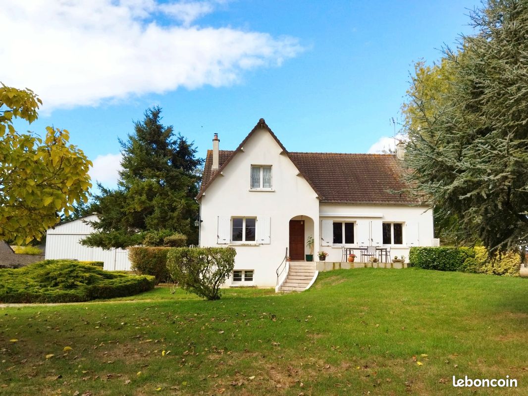 4 bedrooms Townhouse in Saint-Leonard-en-Beauce, France No. 334036