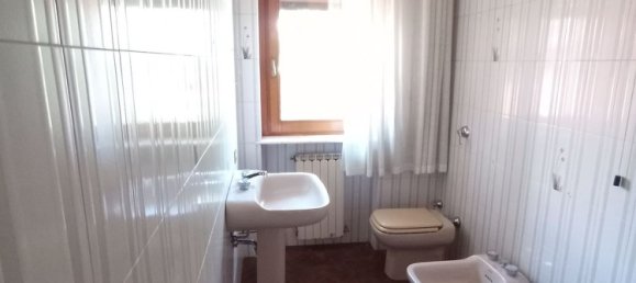 7-Zimmer Haus in Oleggio, Italy, Nr. 115578 21