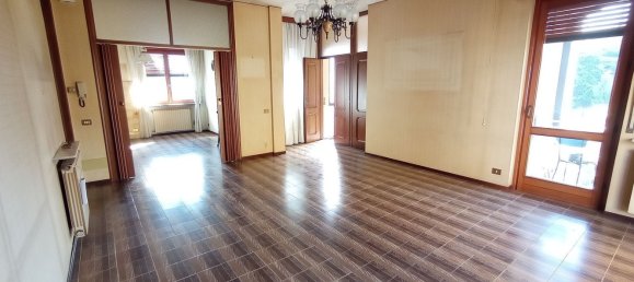 7-Zimmer Haus in Oleggio, Italy, Nr. 115578 15