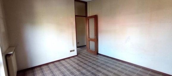 7-Zimmer Haus in Oleggio, Italy, Nr. 115578 3