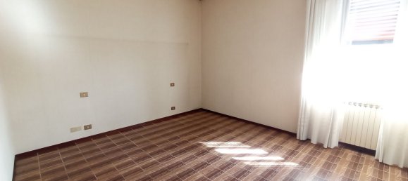 7-Zimmer Haus in Oleggio, Italy, Nr. 115578 19