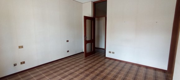 7-Zimmer Haus in Oleggio, Italy, Nr. 115578 5