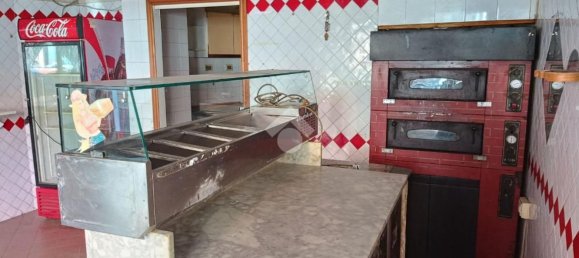 42m² Commercial property in Rome, Italy No. 172507 6