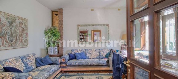 3 Schlafzimmer Haus in Novi di Modena, Italy, Nr. 292079 9