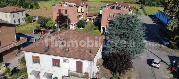 3 Schlafzimmer Haus in Novi di Modena, Italy, Nr. 292079 4