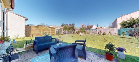 3 chambres Maison de ville à Pont-l'Abbé-d'Arnoult, France No. 96079 19