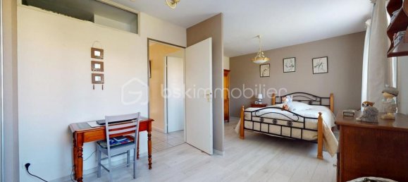 3 chambres Maison de ville à Pont-l'Abbé-d'Arnoult, France No. 96079 11