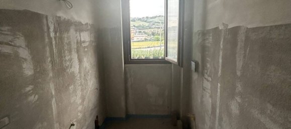 Apartamento de 2 dormitorios en Fermo, Italy No. 272845 4