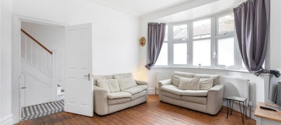4 bedrooms House in Finchley, United Kingdom No. 3621 21