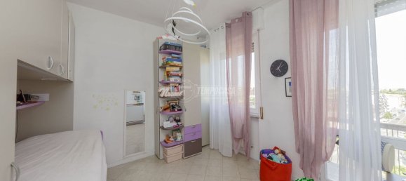 4 rooms Apartment in Piacenza, Italy No. 20601 13