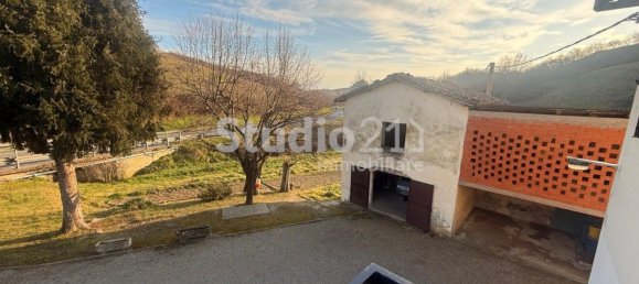 Casa de 8 habitaciónes en Castelfranco Piandiscò, Italy No. 157237 4