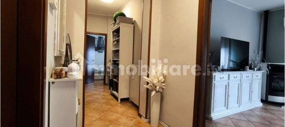 Квартира с 3 спальнями в Лураго Мариноне, Италия № 379445 5