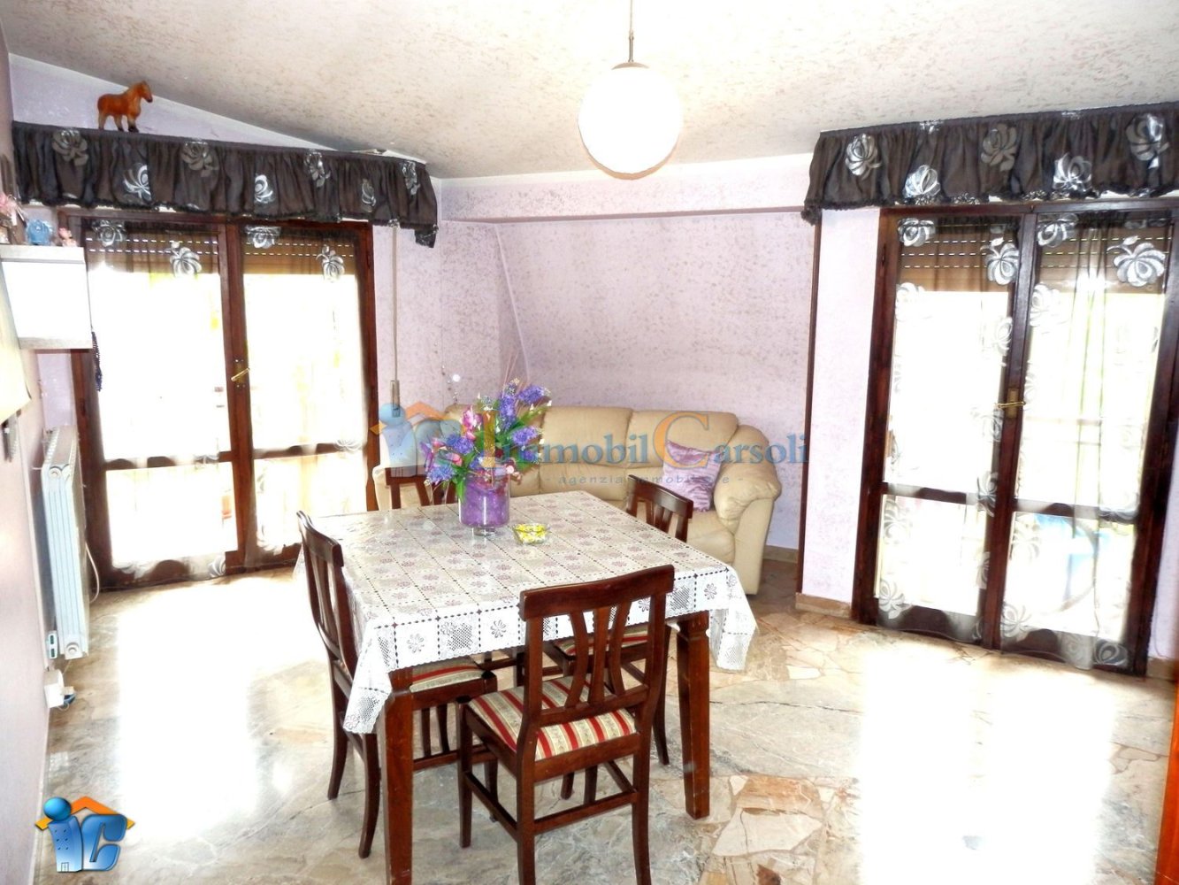 Apartamento de 4 habitaciónes en Carsoli, Italy No. 72539