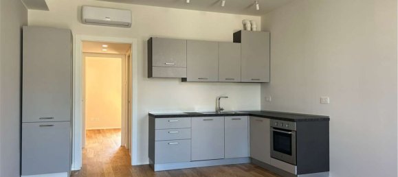 2 bedrooms Apartment in Milan, Italy No. 364959 13
