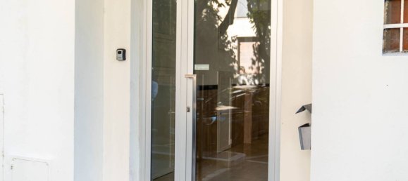 2 bedrooms Apartment in Pescara, Italy No. 296144 5