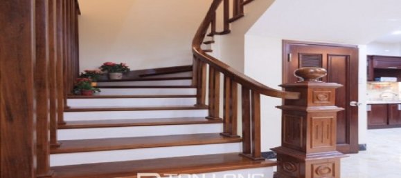 Villa de 5 dormitorios en Long Bien, Vietnam No. 1197 9