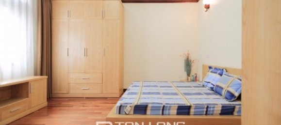 Villa de 5 dormitorios en Long Bien, Vietnam No. 1197 8