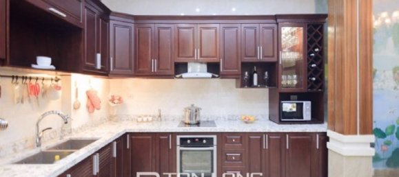 Villa de 5 dormitorios en Long Bien, Vietnam No. 1197 18