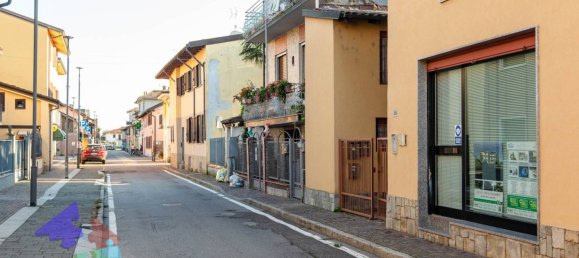 Casa T2 em Vernate, Italy N.º 20911 9