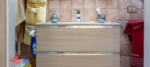 Casa T2 em Vernate, Italy N.º 20911 85