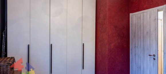 Casa T2 em Vernate, Italy N.º 20911 51