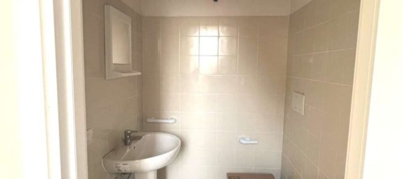 Imóvel comercial em Novi di Modena, Italy 45 m² N.º 135595 8