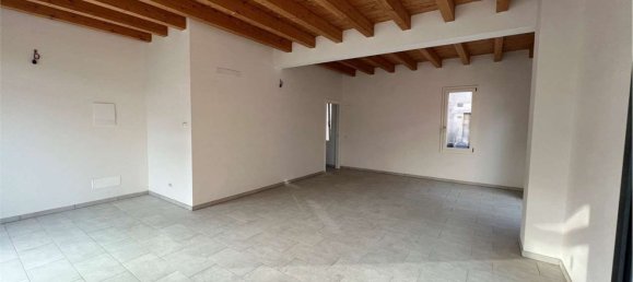 Imóvel comercial em Novi di Modena, Italy 45 m² N.º 135595 6