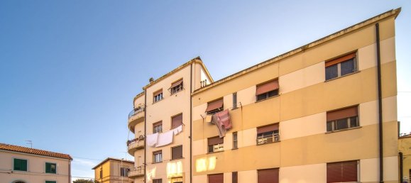 2 rooms Apartment in Livorno, Italy No. 114054 11