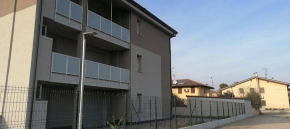 4 rooms Apartment in Budrio, Italy No. 30897 3