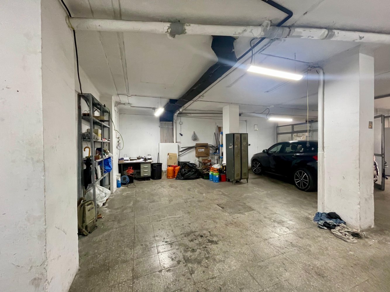 Коммерческая недвижимость 341м² в Бадалона, Испания № 138105