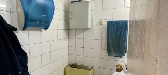 Коммерческая недвижимость 341м² в Бадалона, Испания № 138105 17