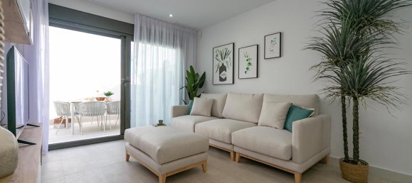 2 bedrooms Villa in Torrevieja, Spain No. 8719 2