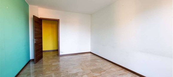 Квартира с 5 комнатами в Варесе, Италия № 331001 30