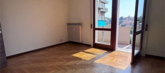 Квартира с 5 комнатами в Варесе, Италия № 331001 49