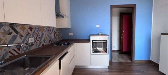 Квартира с 5 комнатами в Варесе, Италия № 331001 10