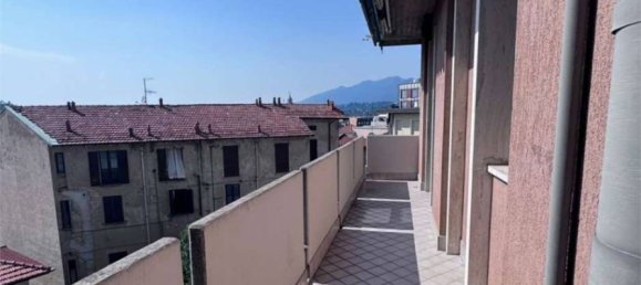 Квартира с 5 комнатами в Варесе, Италия № 331001 2