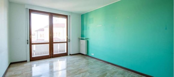 Квартира с 5 комнатами в Варесе, Италия № 331001 60