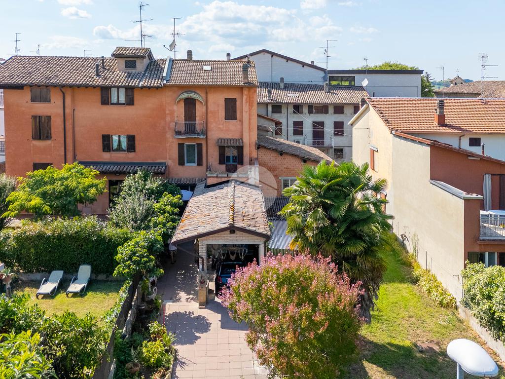 4 bedrooms House in Lesignano de' Bagni, Italy No. 310059