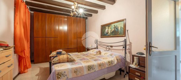 4 bedrooms House in Lesignano de' Bagni, Italy No. 310059 10