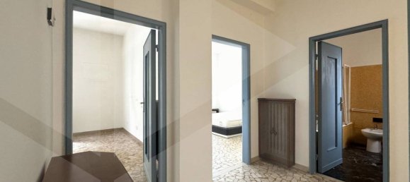 3 rooms Apartment in Casalecchio di Reno, Italy No. 28895 7