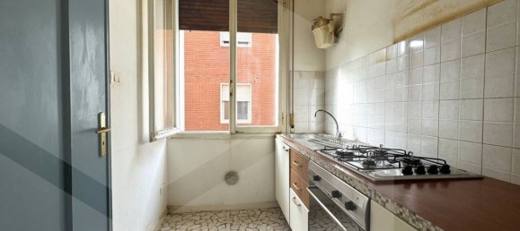 3 rooms Apartment in Casalecchio di Reno, Italy No. 28895 18