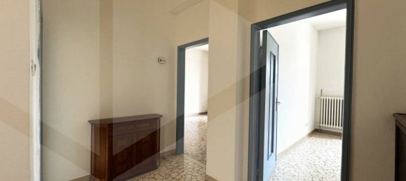 3 rooms Apartment in Casalecchio di Reno, Italy No. 28895 11