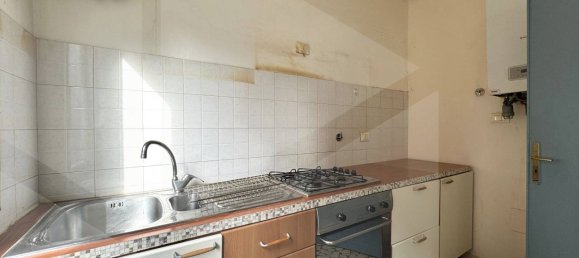 3 rooms Apartment in Casalecchio di Reno, Italy No. 28895 17